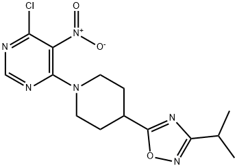 5-(1-(6-chloro-5-nitropyriMidin-4-yl)piperidin-4-yl)-3-isopropyl-1,2,4-oxadiazole Struktur