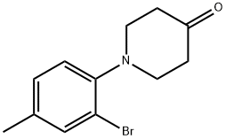 1-(2-bromo-4-methylphenyl)piperidin-4-one Struktur