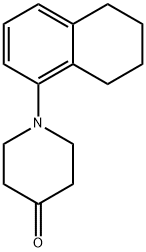 1-(5,6,7,8-tetrahydronaphthalen-1-yl)piperidin-4-one Struktur