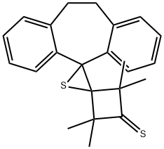 2,2,4,4-tetramethyl-10'',11''-dihydro-dispiro[cyclobutane-3,2'-thiirane-3',5''-(5''H)-dibenzo[a,d]cycloheptene]-1-thione Struktur