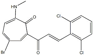 4-bromo-2-[3-(2,6-dichlorophenyl)acryloyl]-7-(methylamino)-2,4,6-cycloheptatrien-1-one Struktur