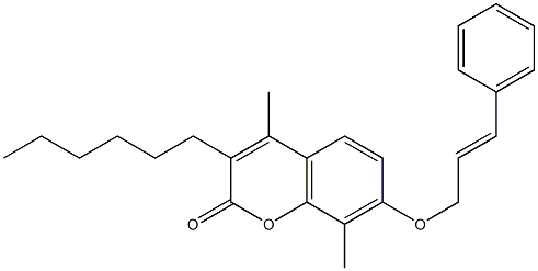 3-hexyl-4,8-dimethyl-7-[(E)-3-phenylprop-2-enoxy]chromen-2-one Struktur