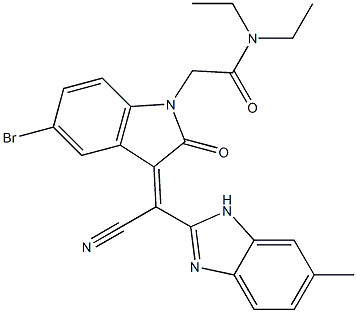 2-[(3E)-5-bromo-3-[cyano-(6-methyl-1H-benzimidazol-2-yl)methylidene]-2-oxoindol-1-yl]-N,N-diethylacetamide Struktur