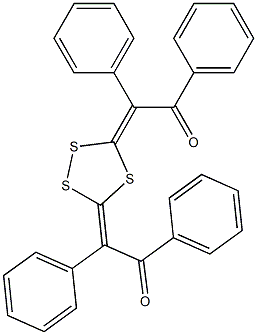 α,α'-(1,2,4-Trithiolane-3,5-diylidene)bis(ω-phenylacetophenone) Struktur