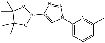 2-methyl-6-(4-(4,4,5,5-tetramethyl-1,3,2-dioxaborolan-2-yl)-1H-1,2,3-triazol-1-yl)pyridine Struktur