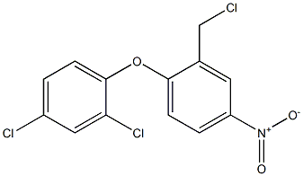 2-(chloromethyl)-1-(2,4-dichlorophenoxy)-4-nitrobenzene Struktur