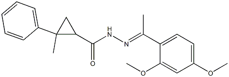 N'-[1-(2,4-dimethoxyphenyl)ethylidene]-2-methyl-2-phenylcyclopropanecarbohydrazide Struktur