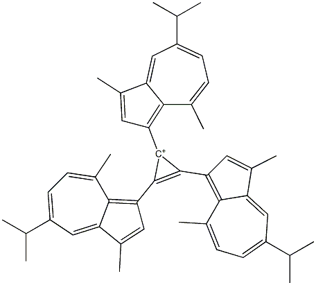 1,2,3-Tris(3,8-dimethyl-5-isopropyl-1-azulenyl)cyclopropenylium Struktur