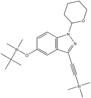 5-(tert-butyldimethylsilyloxy)-1-(tetrahydro-2H-pyran-2-yl)-3-(2-(trimethylsilyl)ethynyl)-1H-indazole Struktur