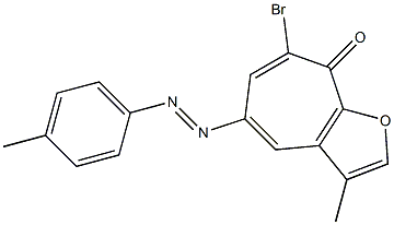 7-Bromo-3-methyl-5-(4-methylphenylazo)-8H-cyclohepta[b]furan-8-one Struktur