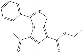 5-Acetyl-7-ethoxycarbonyl-2,6-dimethyl-3-(phenyl)-1H-pyrrolo[1,2-c]imidazol-2-ium Struktur