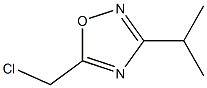 5-(chloromethyl)-3-(propan-2-yl)-1,2,4-oxadiazole Struktur