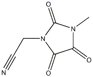 2-(3-methyl-2,4,5-trioxoimidazolidin-1-yl)acetonitrile Struktur