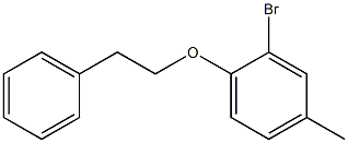 2-bromo-4-methyl-1-(2-phenylethoxy)benzene Struktur