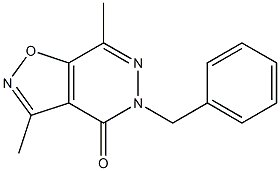 3-Methyl-5-benzyl-7-methylisoxazolo[4,5-d]pyridazin-4(5H)-one Struktur