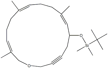 (3E,7E,11E)-3,7,11-Trimethyl-13-[(tert-butyldimethylsilyl)oxy]oxacycloheptadeca-3,7,11-trien-15-yne Struktur