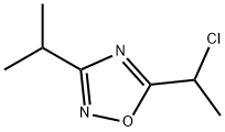 5-(1-chloroethyl)-3-(propan-2-yl)-1,2,4-oxadiazole Struktur