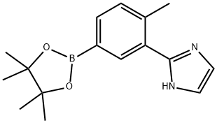 2-(2-methyl-5-(4,4,5,5-tetramethyl-1,3,2-dioxaborolan-2-yl)phenyl)-1H-imidazole Struktur