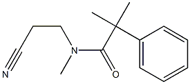 N-(2-cyanoethyl)-N,2-dimethyl-2-phenylpropanamide Struktur