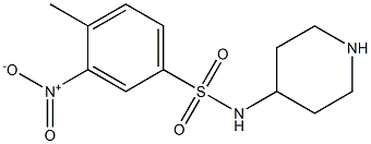 4-methyl-3-nitro-N-(piperidin-4-yl)benzene-1-sulfonamide Struktur