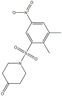 1-[(2,3-dimethyl-5-nitrobenzene)sulfonyl]piperidin-4-one Struktur