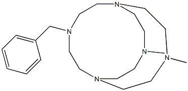 4-Benzyl-10,15-dimethyl-1,4,7,10,15-pentaazabicyclo[5.5.5]heptadecane Struktur