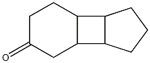 (3aR,3bS,7aS,7bR)-Octahydro-1H-cyclopenta[3,4]cyclobuta[1,2]benzen-4(5H)-one Struktur