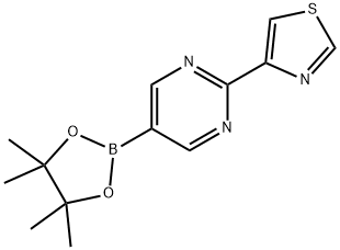 4-(5-(4,4,5,5-tetramethyl-1,3,2-dioxaborolan-2-yl)pyrimidin-2-yl)thiazole Struktur