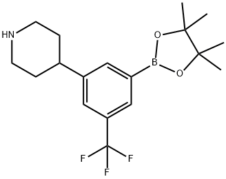 4-(3-(4,4,5,5-tetramethyl-1,3,2-dioxaborolan-2-yl)-5-(trifluoromethyl)phenyl)piperidine Struktur