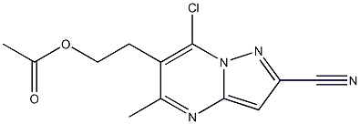 2-(7-chloro-2-cyano-5-methylpyrazolo[1,5-a]pyrimidin-6-yl)ethyl acetate Struktur