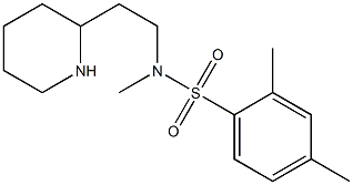 N,2,4-trimethyl-N-[2-(piperidin-2-yl)ethyl]benzene-1-sulfonamide Struktur