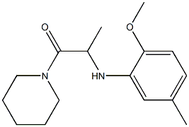 2-[(2-methoxy-5-methylphenyl)amino]-1-(piperidin-1-yl)propan-1-one Struktur