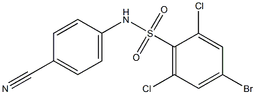 4-bromo-2,6-dichloro-N-(4-cyanophenyl)benzene-1-sulfonamide Struktur