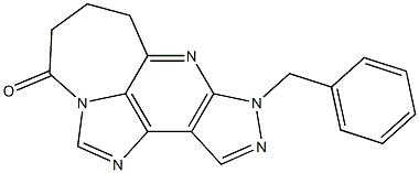 4,5,6,8-Tetrahydro-8-benzyl-1,2a,7,8,9-pentaazacyclohept[cd]-as-indacen-3-one Struktur