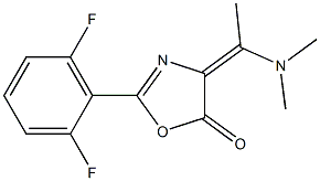 2-(2,6-difluorophenyl)-4-[(E)-1-(dimethylamino)ethylidene]-1,3-oxazol-5(4H)-one Struktur