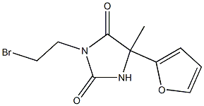 3-(2-bromoethyl)-5-(2-furyl)-5-methylimidazolidine-2,4-dione Struktur