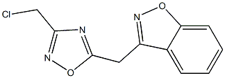 3-{[3-(chloromethyl)-1,2,4-oxadiazol-5-yl]methyl}-1,2-benzoxazole Struktur