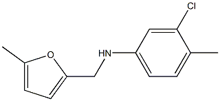 3-chloro-4-methyl-N-[(5-methylfuran-2-yl)methyl]aniline Struktur