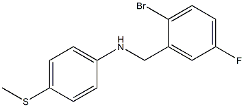 N-[(2-bromo-5-fluorophenyl)methyl]-4-(methylsulfanyl)aniline Struktur