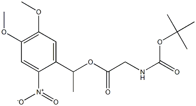 N-(tert-Butoxycarbonyl)glycine 1-[1-(4,5-dimethoxy-2-nitrophenyl)ethyl] ester Struktur