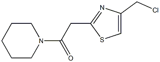 1-{[4-(chloromethyl)-1,3-thiazol-2-yl]acetyl}piperidine Struktur