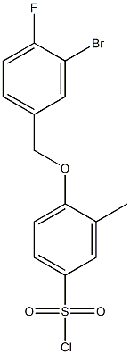 4-[(3-bromo-4-fluorophenyl)methoxy]-3-methylbenzene-1-sulfonyl chloride Struktur