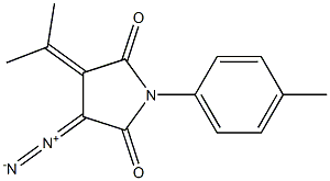 Dihydro-1-(4-methylphenyl)-3-diazo-4-(1-methylethylidene)-1H-pyrrole-2,5-dione Struktur