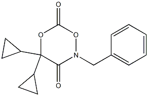 2-Benzyl-4,4-dicyclopropyl-2H-1,5,2-dioxazine-3,6(4H)-dione Struktur