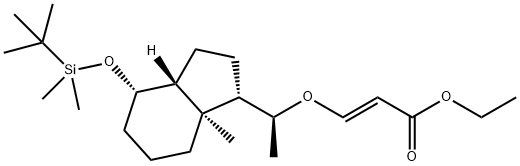 2-Propenoic acid, 3-[1-[4-[[(1,1-diMethylethyl)diMethylsilyl]oxy]octahydro-7a-Methyl-1H-inden-1-yl]ethoxy]-, ethyl ester, [1S-[1α[R*(E)],3aβ,4α,7aα]]- Struktur