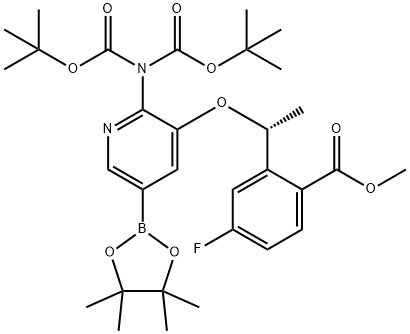 Benzoic acid, 2-[(1R)-1-[[2-[bis[(1,1-dimethylethoxy)carbonyl]amino]-5-(4,4,5,5-tetramethyl-1,3,2-dioxaborolan-2-yl)-3-pyridinyl]oxy]ethyl]-4-fluoro-, methyl ester Struktur