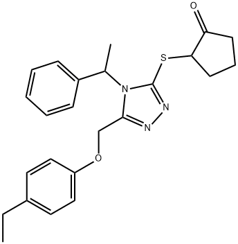 2-({5-[(4-ethylphenoxy)methyl]-4-(1-phenylethyl)-4H-1,2,4-triazol-3-yl}sulfanyl)cyclopentan-1-one Struktur