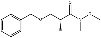 Propanamide, N-methoxy-N,2-dimethyl-3-(phenylmethoxy)-, (2R)- Struktur