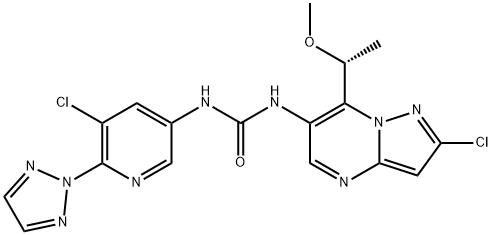 Urea, N-[2-chloro-7-[(1R)-1-methoxyethyl]pyrazolo[1,5-a]pyrimidin-6-yl]-N'-[5-chloro-6-(2H-1,2,3-triazol-2-yl)-3-pyridinyl]- Struktur