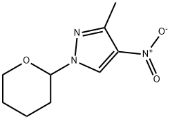 1H-Pyrazole, 3-methyl-4-nitro-1-(tetrahydro-2H-pyran-2-yl)- Struktur